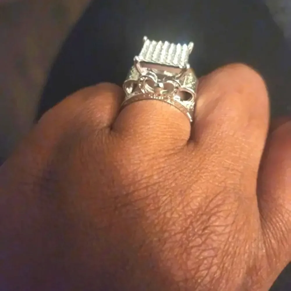 Unisex diamond Wedding ring sz 9